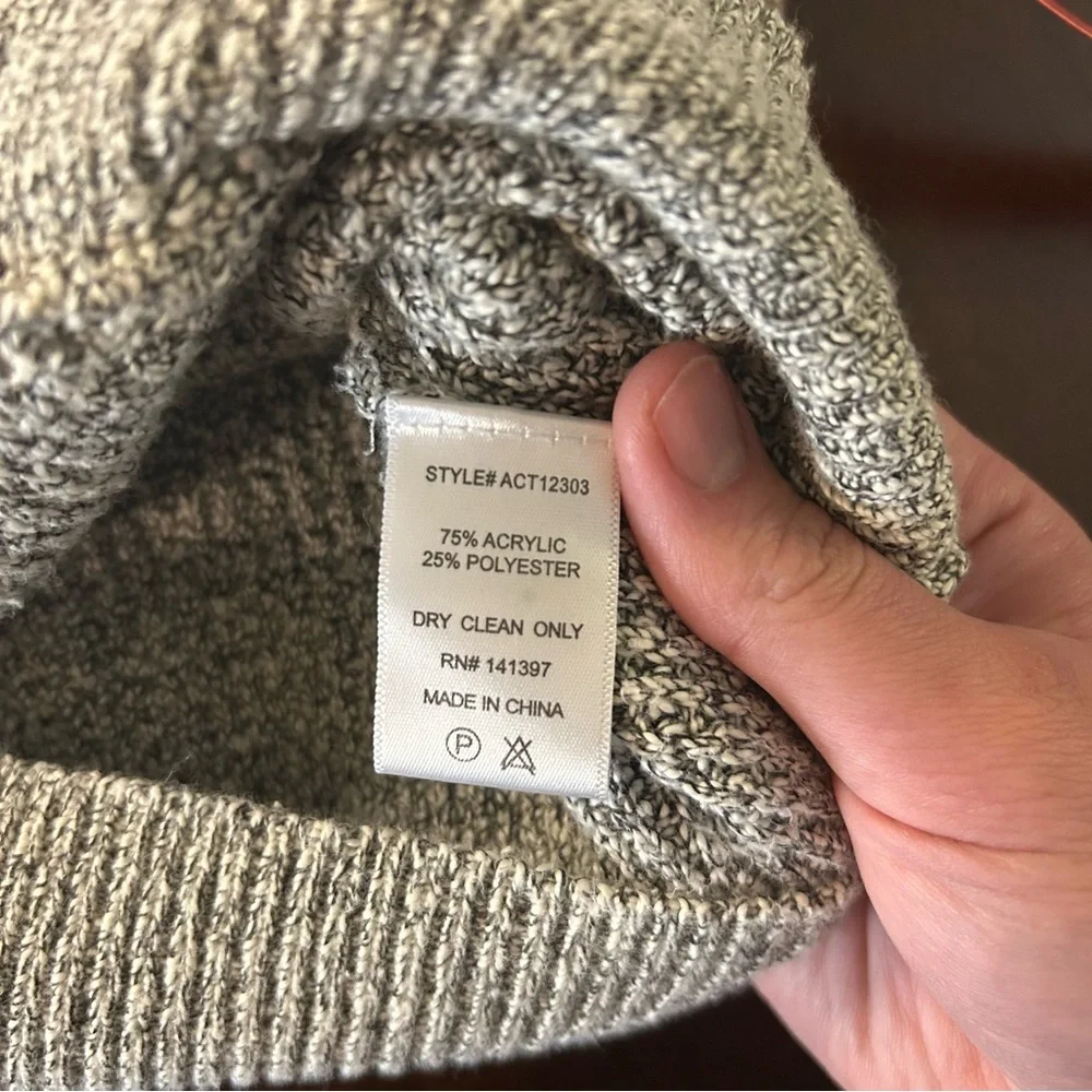 ASTR The Label Stephanie Surplice Neck Sweater Gray Size XS - Picture 12 of 14